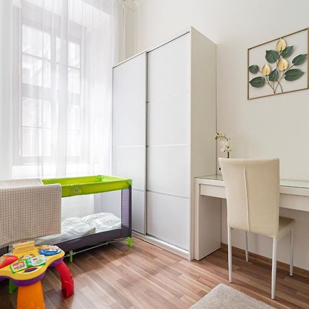 Erika'S Downtown Home بودابست المظهر الخارجي الصورة
